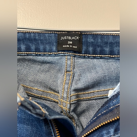 JUST BLACK DENIM Skinny W/ Side Stripe - SIZE 28 in Medium Blue - Picture 6 of 9